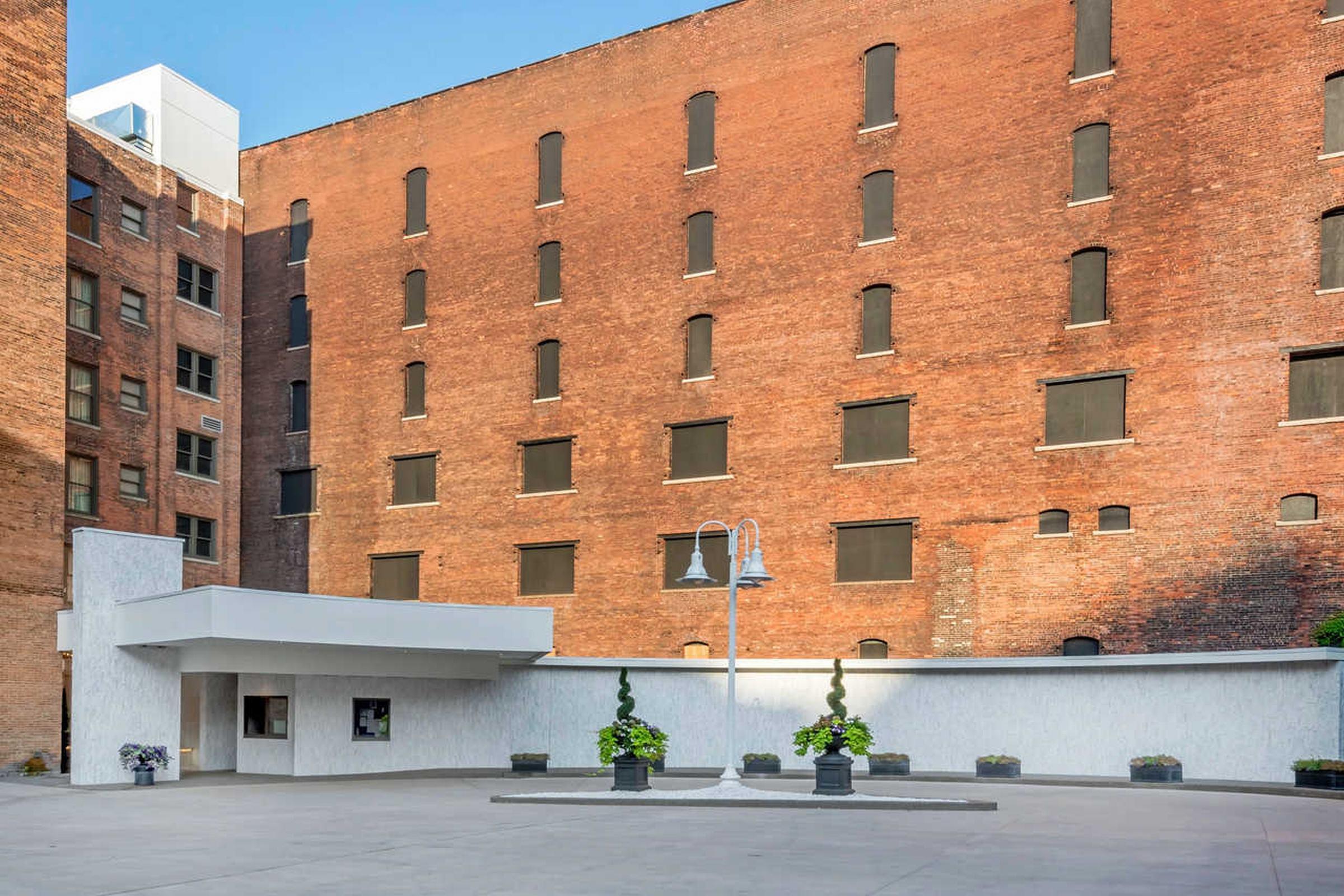 Curtiss Hotel, Ascend Hotel Collection Buffalo Exterior photo